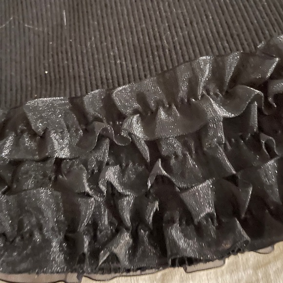 L3 mini black skirt with black ruffle on bottom - Picture 3 of 5